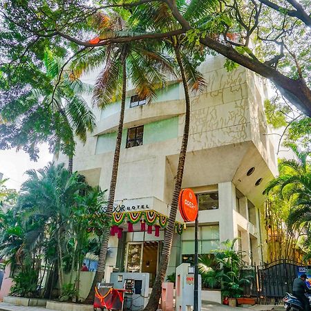 The Ambassador Hotel Poona Buitenkant foto