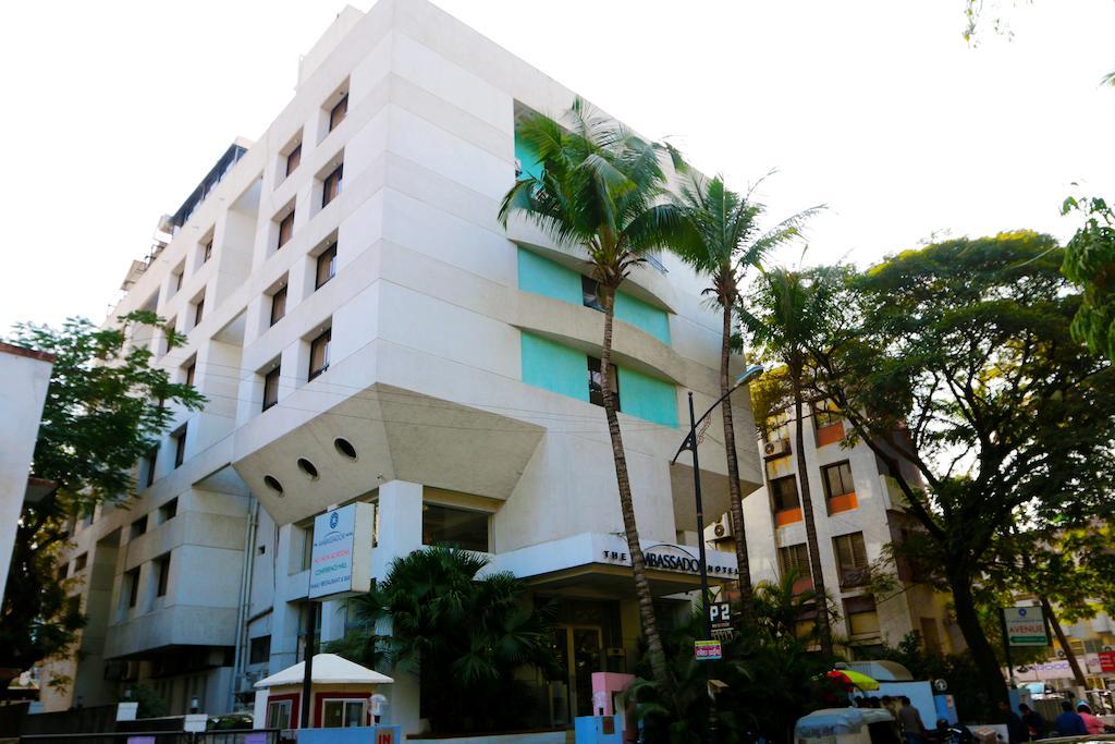 The Ambassador Hotel Poona Buitenkant foto