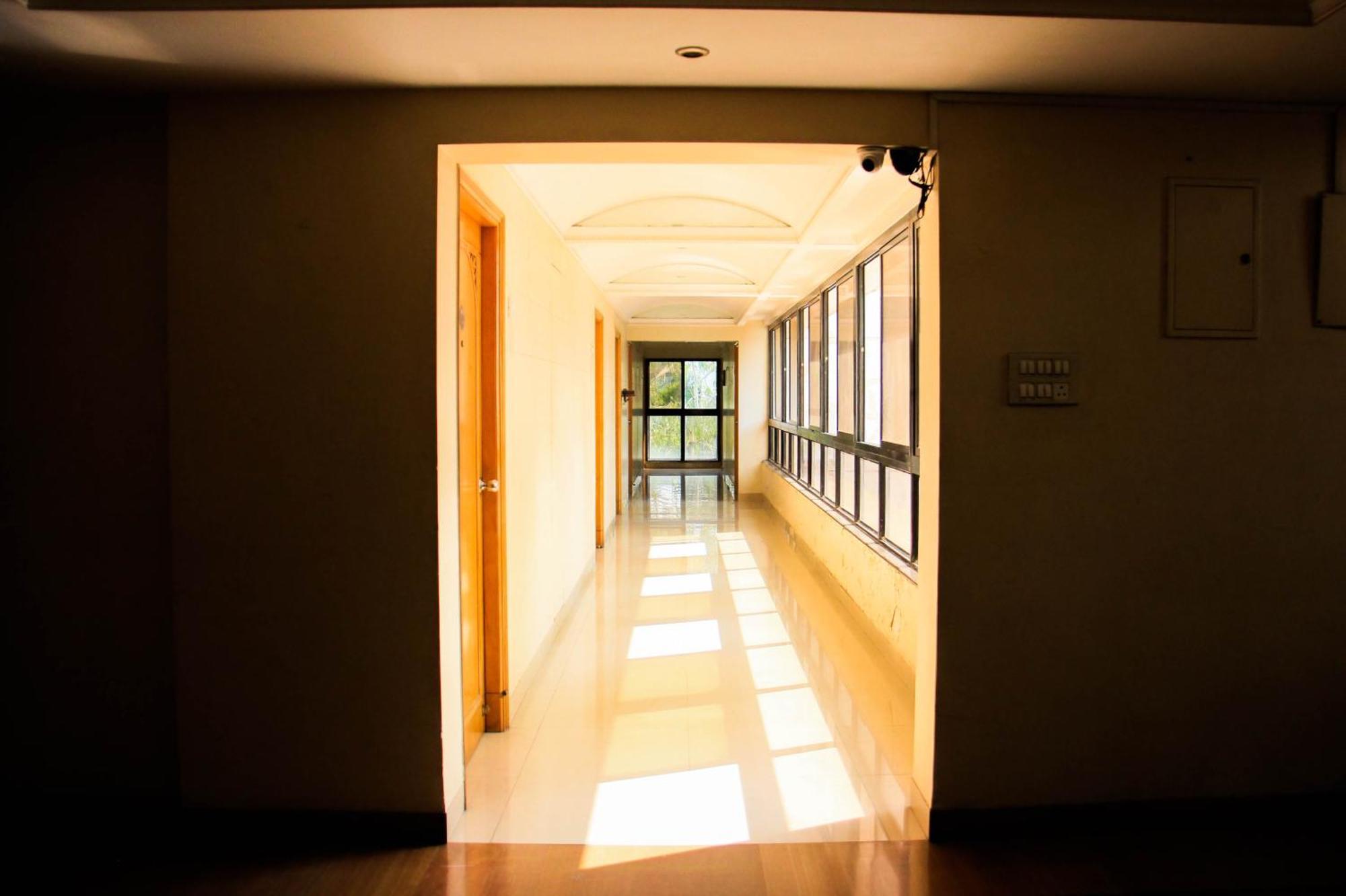 The Ambassador Hotel Poona Buitenkant foto